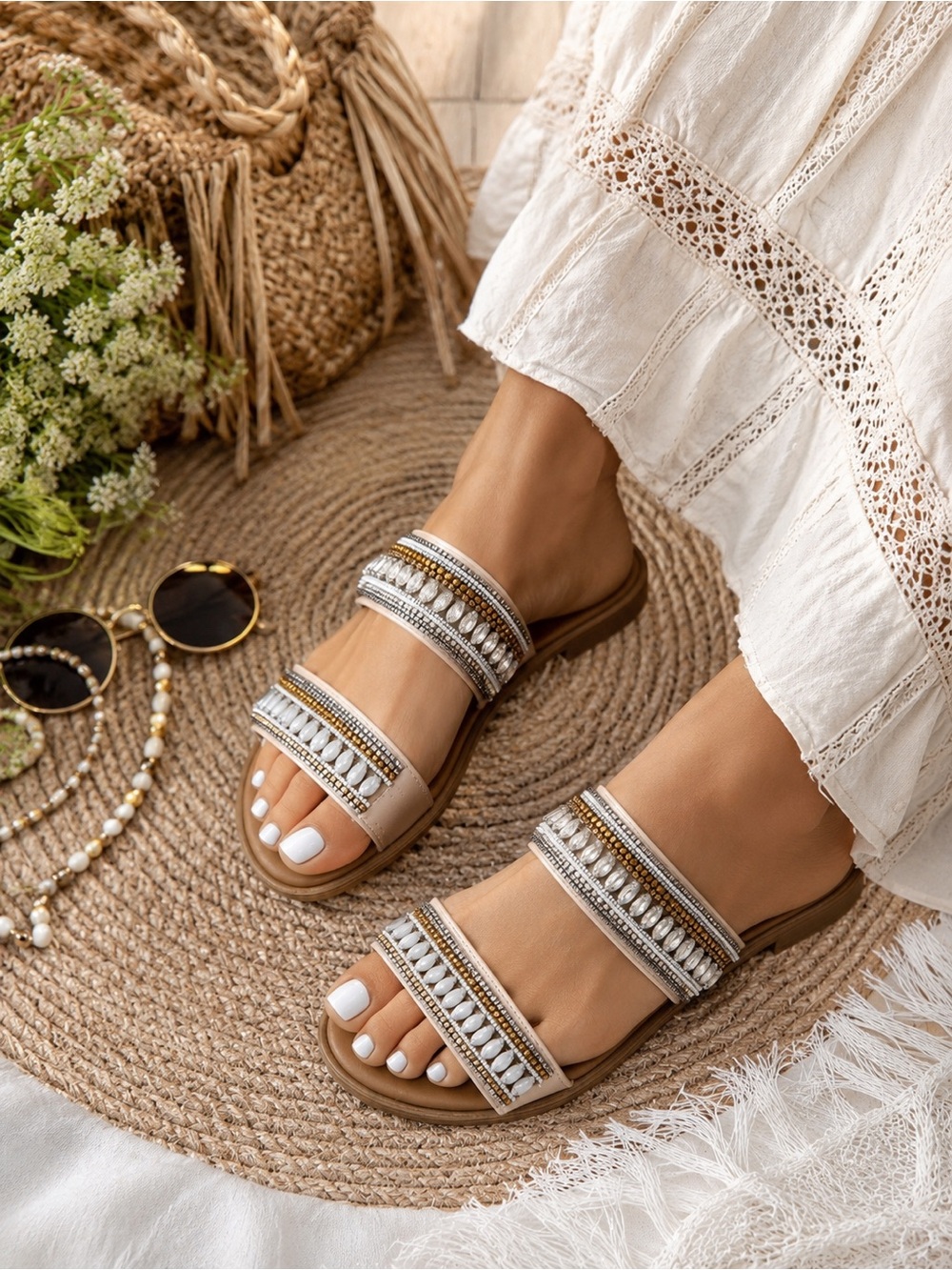 Andrea e Michele Beaded Gem Slide Sandals Cream 7.5
